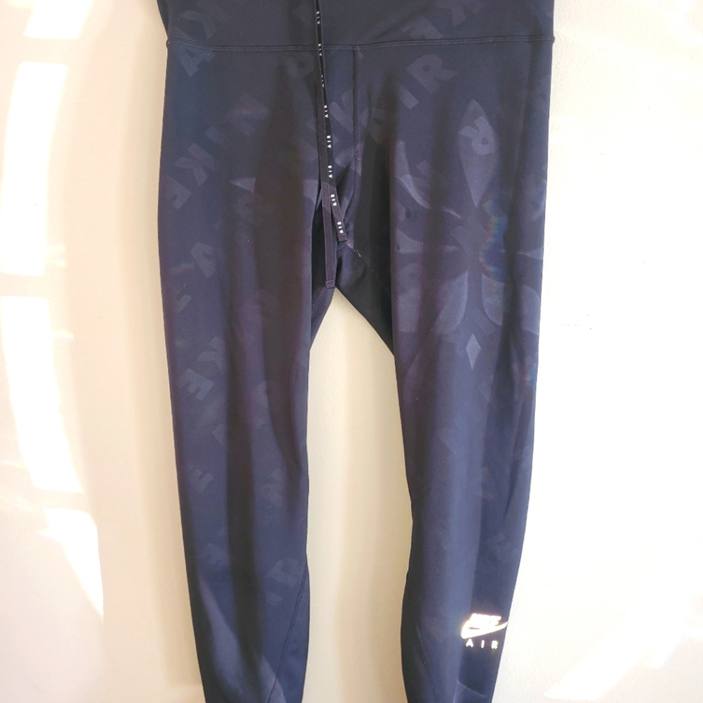 Nike Air Dri-Fit Size: Large Black